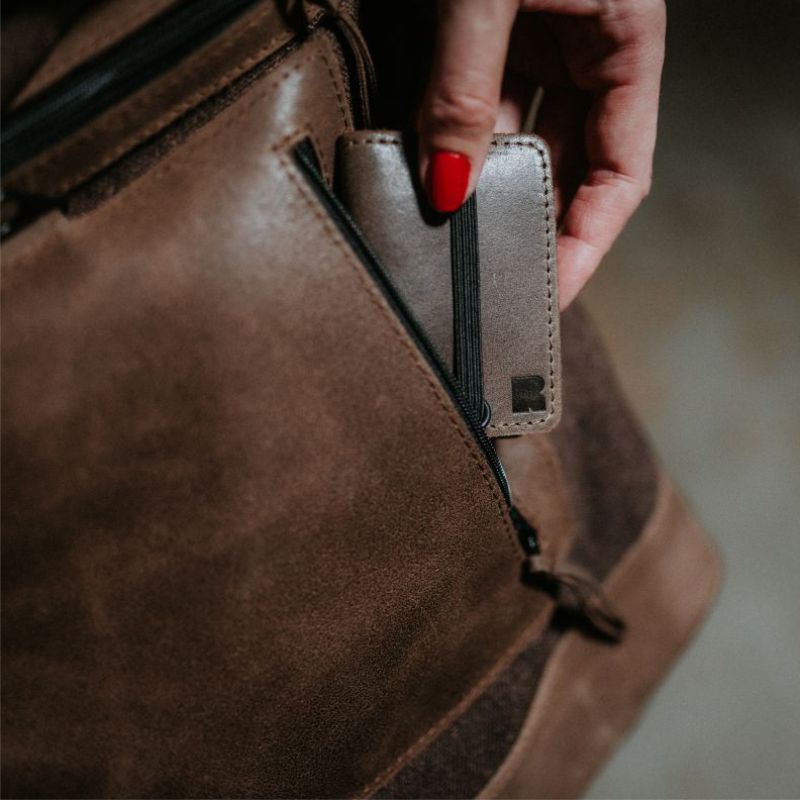 REDANT mini peněženka z voskované kůže NATIVE hnědá