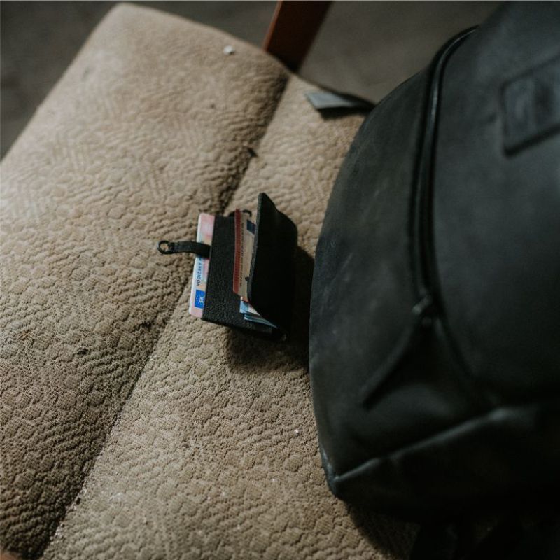 REDANT mini wallet in waxed leather NATIVE black