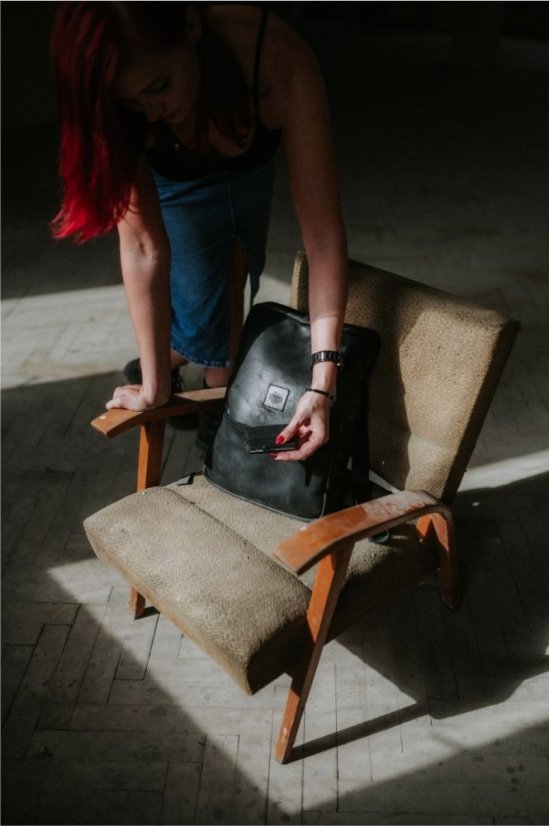 REDANT kožený batoh NATIVE čierny MacBook 15" a 16"